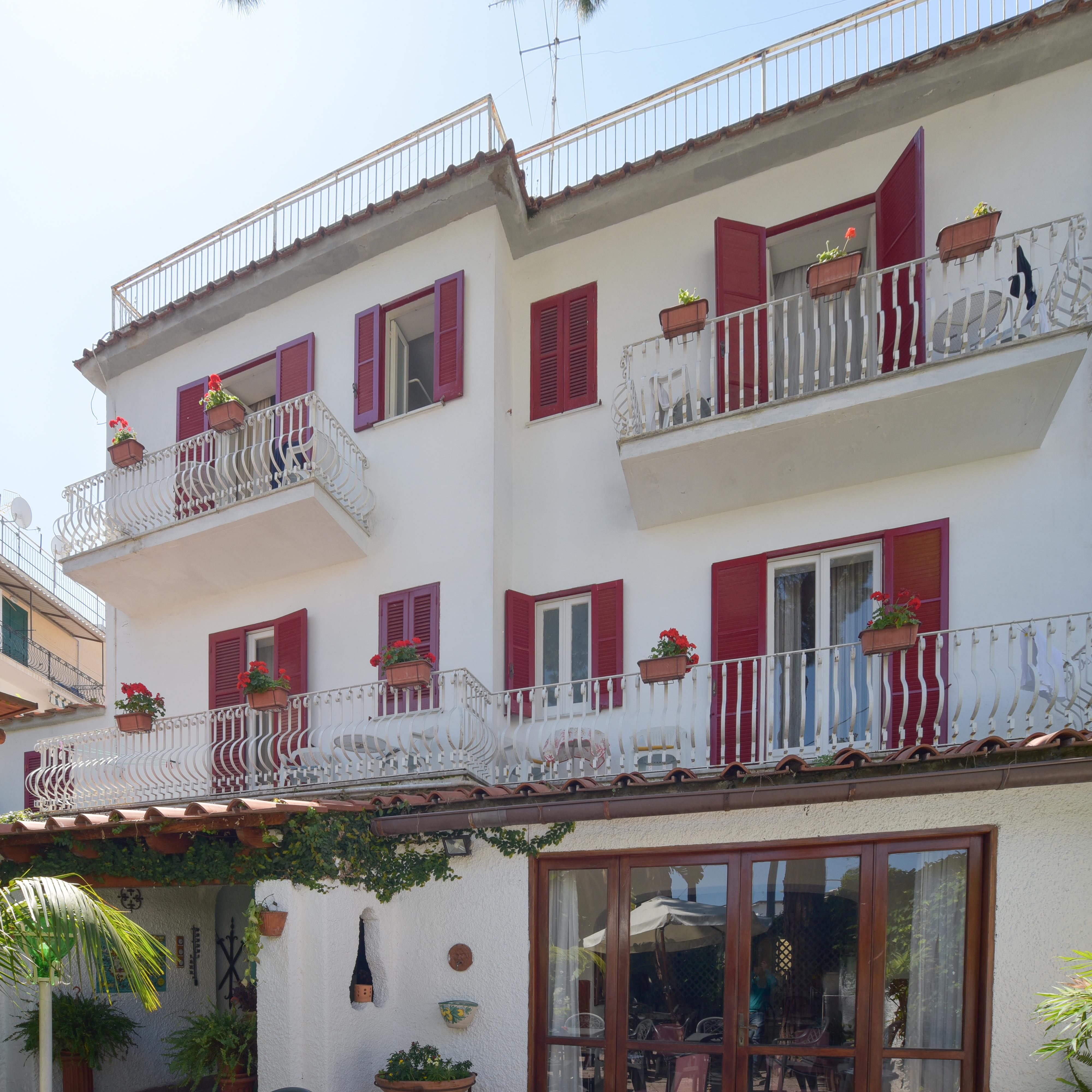 Charme Hotel La Villa Tina Ischia Esterno foto