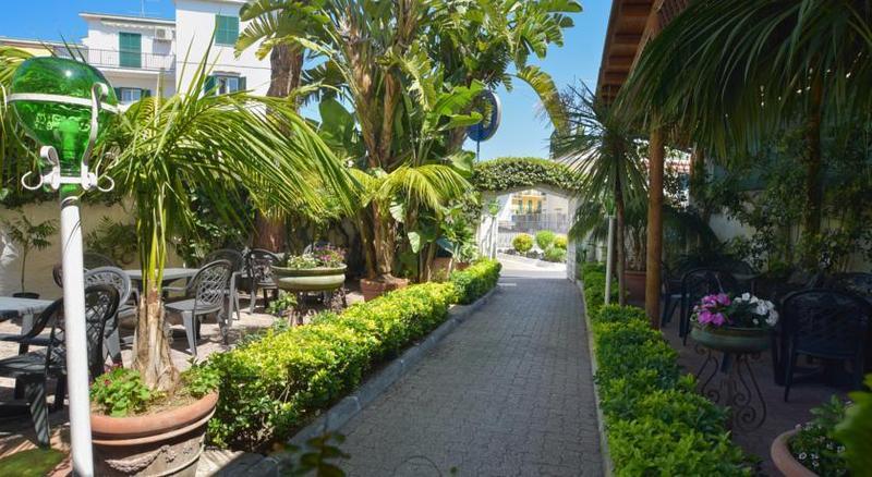 Charme Hotel La Villa Tina Ischia Esterno foto