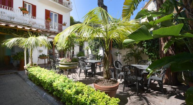 Charme Hotel La Villa Tina Ischia Esterno foto
