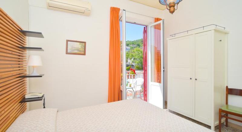 Charme Hotel La Villa Tina Ischia Esterno foto