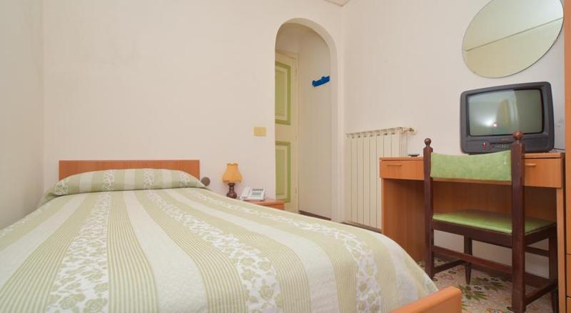 Charme Hotel La Villa Tina Ischia Esterno foto