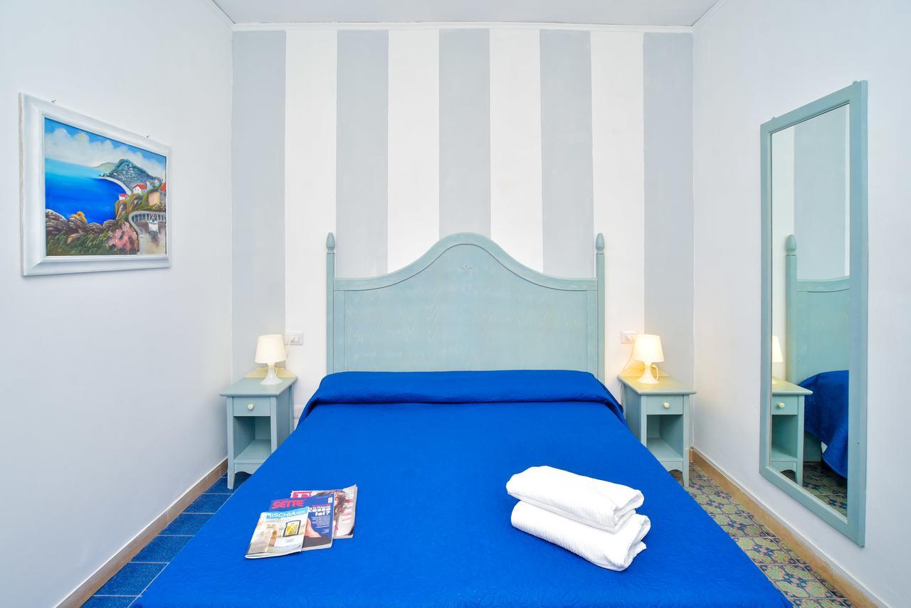 Charme Hotel La Villa Tina Ischia Esterno foto